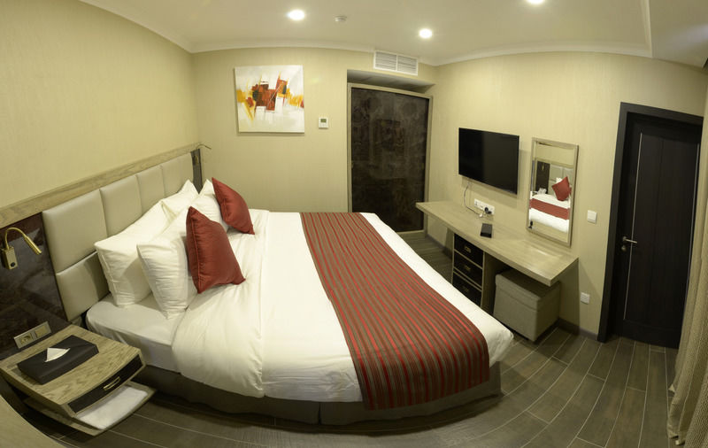 Ramada By Wyndham Bishkek Centre Ξενοδοχείο Εξωτερικό φωτογραφία