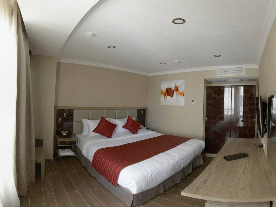 Ramada By Wyndham Bishkek Centre Ξενοδοχείο Εξωτερικό φωτογραφία