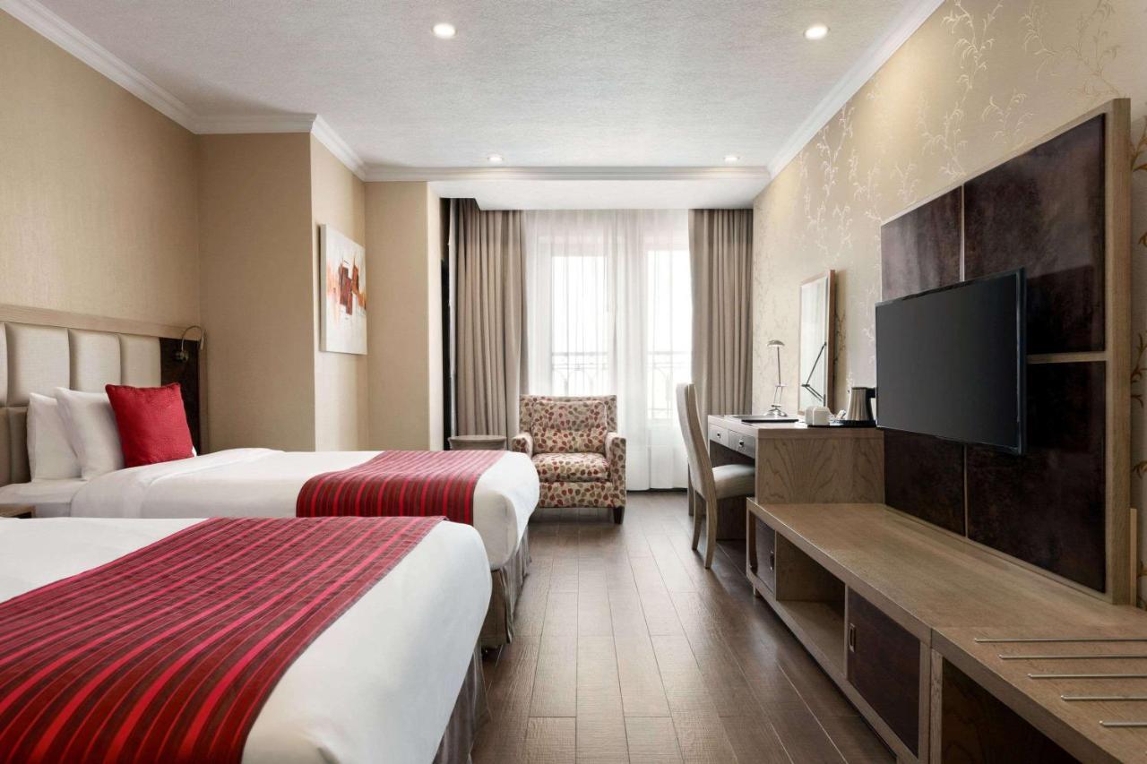 Ramada By Wyndham Bishkek Centre Ξενοδοχείο Εξωτερικό φωτογραφία