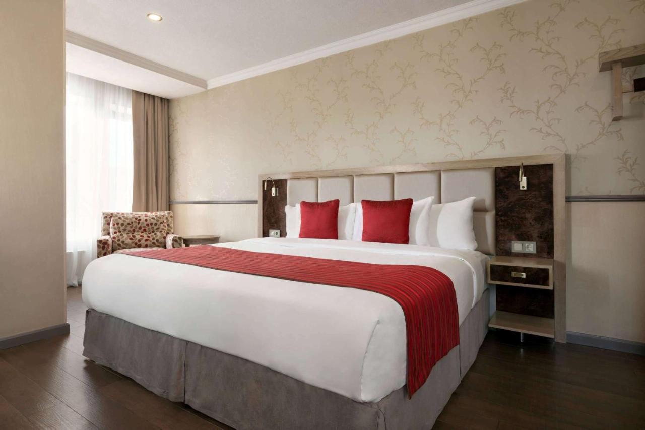 Ramada By Wyndham Bishkek Centre Ξενοδοχείο Εξωτερικό φωτογραφία
