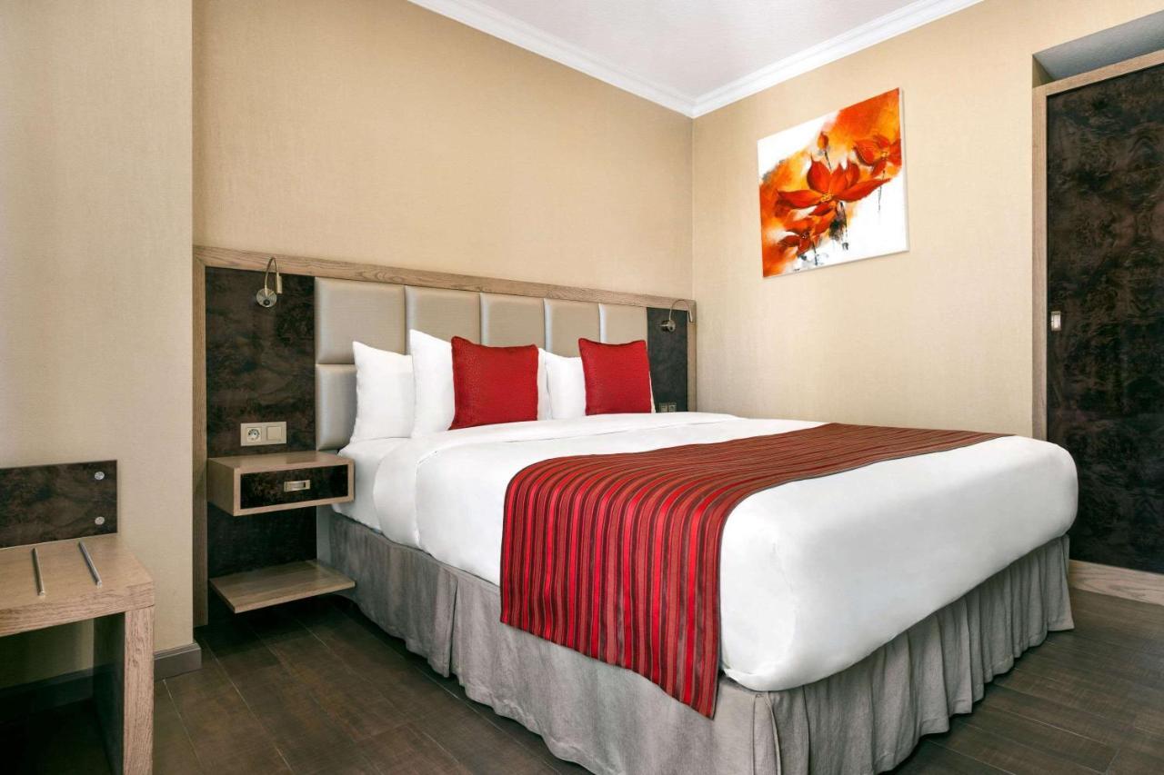 Ramada By Wyndham Bishkek Centre Ξενοδοχείο Εξωτερικό φωτογραφία