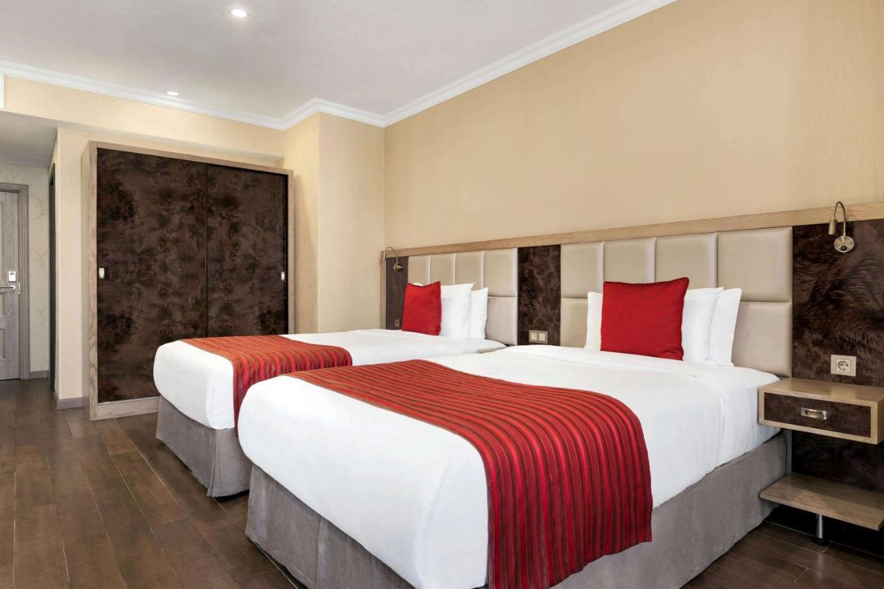Ramada By Wyndham Bishkek Centre Ξενοδοχείο Εξωτερικό φωτογραφία